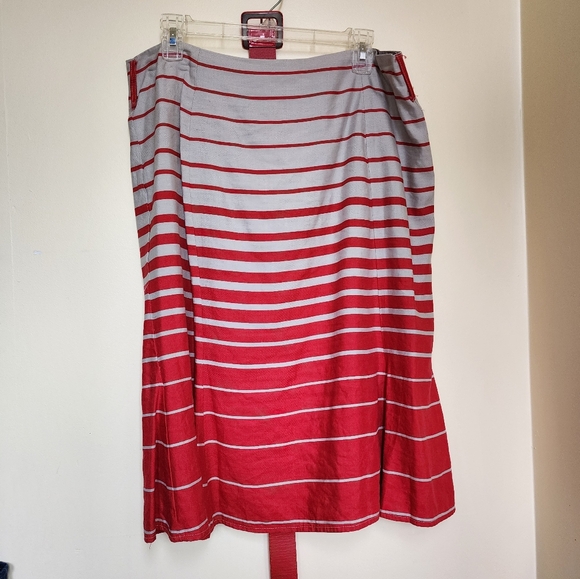 Midi skirt with belt. XL. Red and taupe stripes - Picture 2 of 7